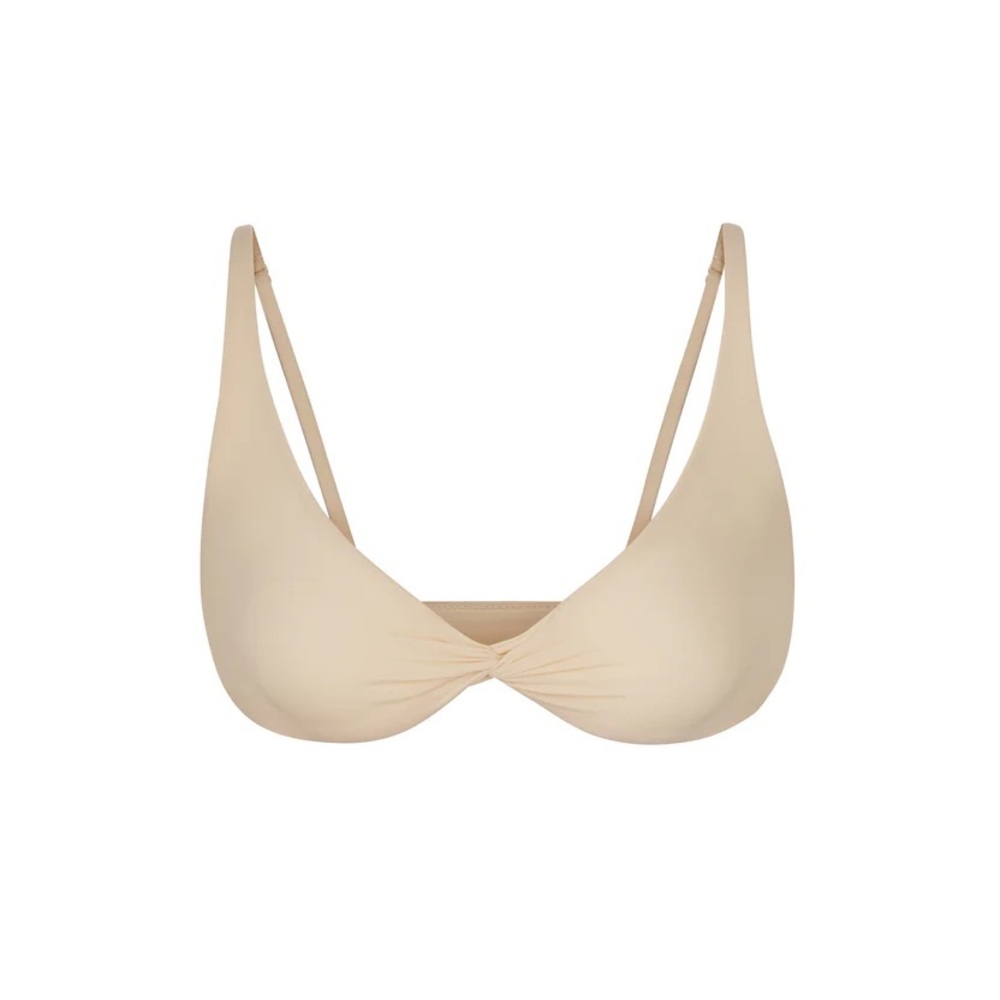 NWT FITS EVERYBODY SKIMPY SCOOP
BRALETTE color SAND Sz 3X